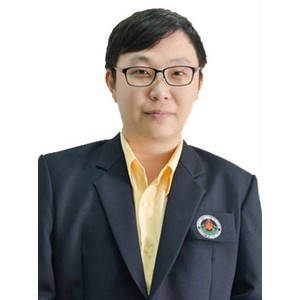 Asst. Prof. Dr. Apiwat Aueaungkoon 